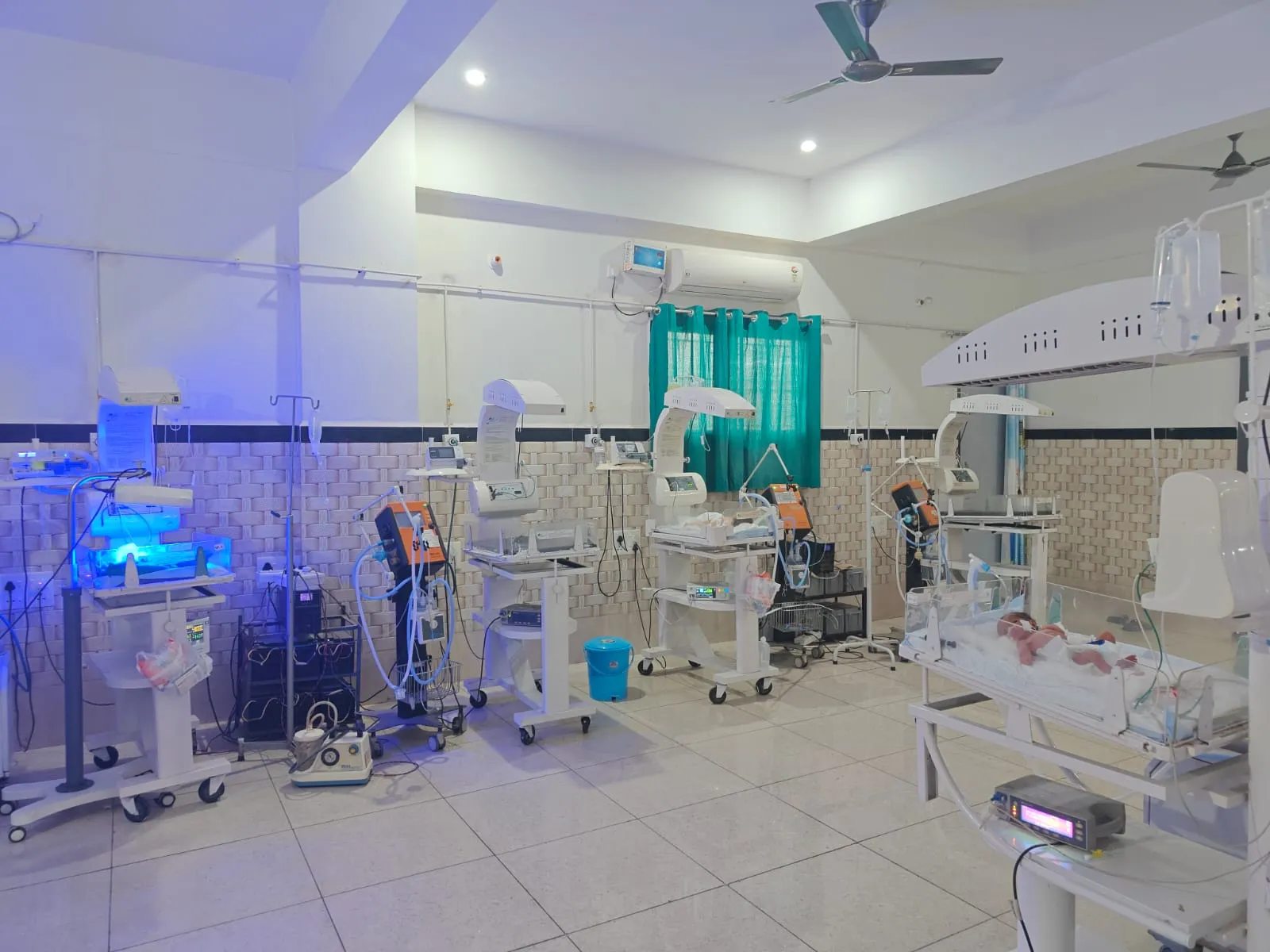 Comprehensive NICU Ward